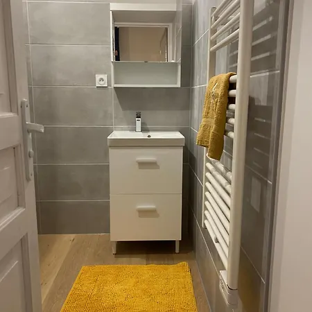 Neuf Equipe Διαμέρισμα *